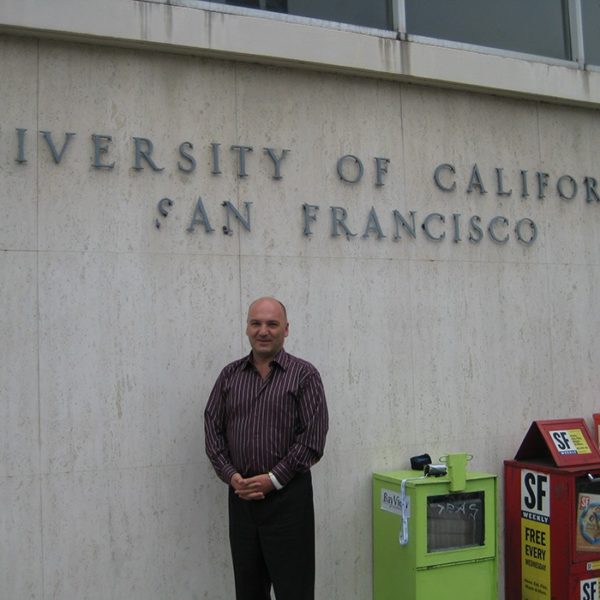 Prof. dr Milan Jovanović, Univerzitetska klinika za plastičnu hirurgiju u San Franciscu, USA
