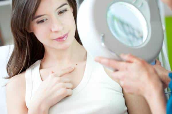 Mladeži poseta dermatologu